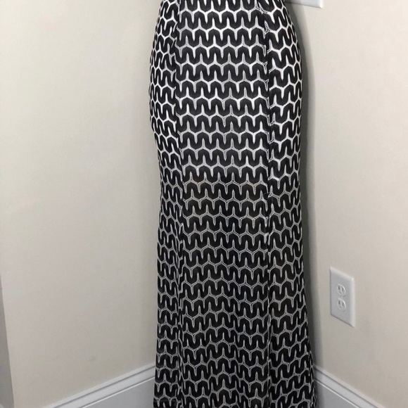 Nikibiki black & white sheer lace dress - Picture 2 of 7